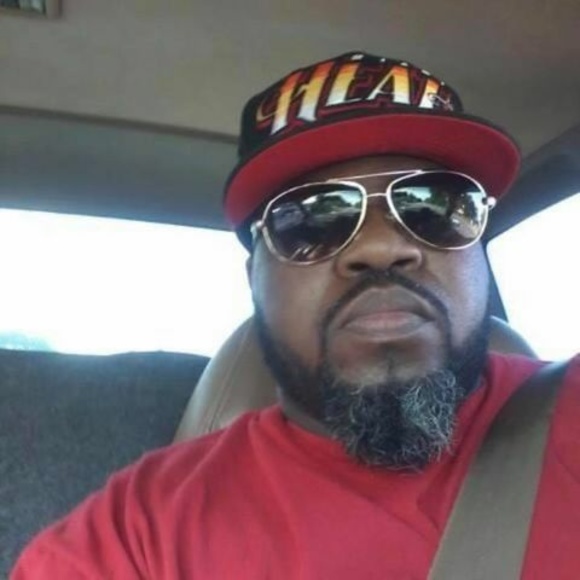 Profile Picture of Charles Foster (@charlesfoste959) on Poshmark