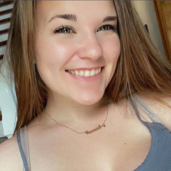 Profile Picture of Nimue Frye (@nimuefrye) on Poshmark