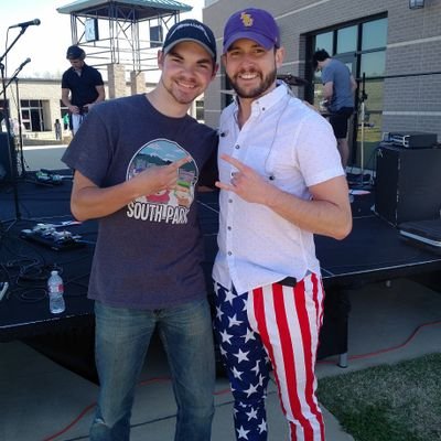 Profile Picture of Jon Murr (@rmple4sk1n) on Twitter