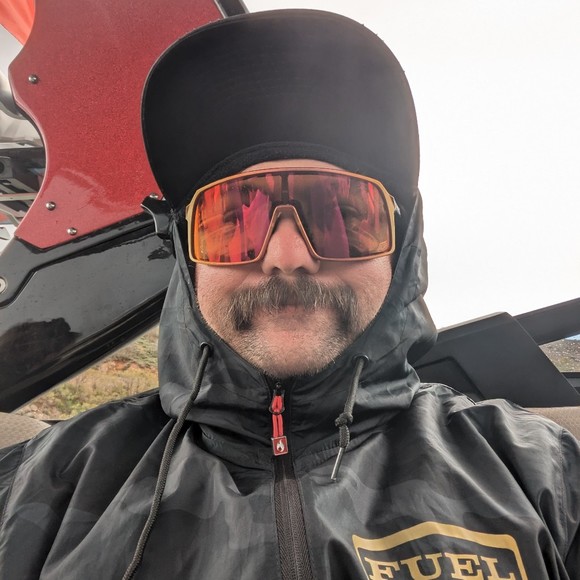 Profile Picture of Jayson Thiros (@j_thiros) on Poshmark