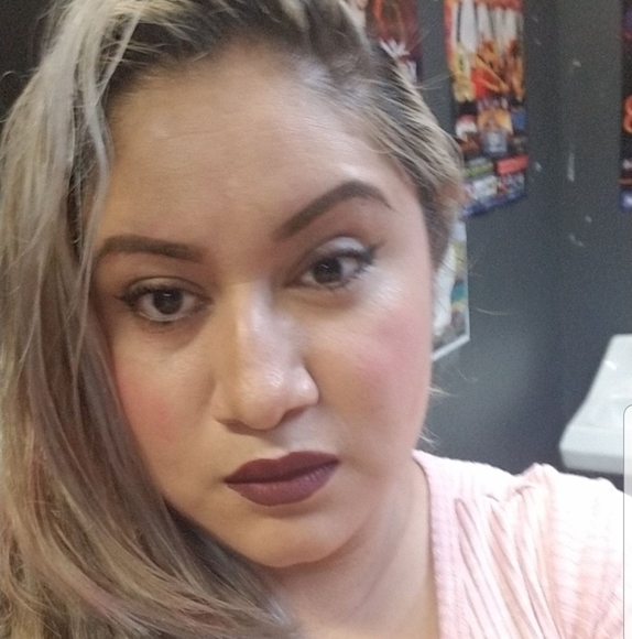 Profile Picture of Marina Zamora (@mary1805) on Poshmark