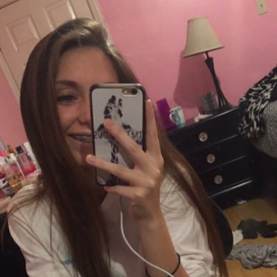 Profile Picture of Kendall Sizemore (@Kendalll26) on Twitter