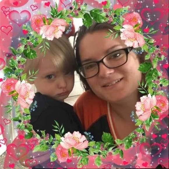 Profile Picture of Christine Stewart (@christibishop0) on Poshmark