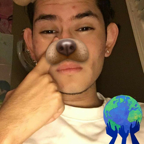 Profile Picture of Brian Moreno (@brian123bm) on Poshmark