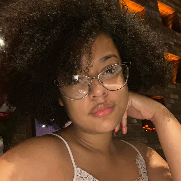 Profile Picture of Jasmine Moorehead (@igetmoorehead) on Poshmark