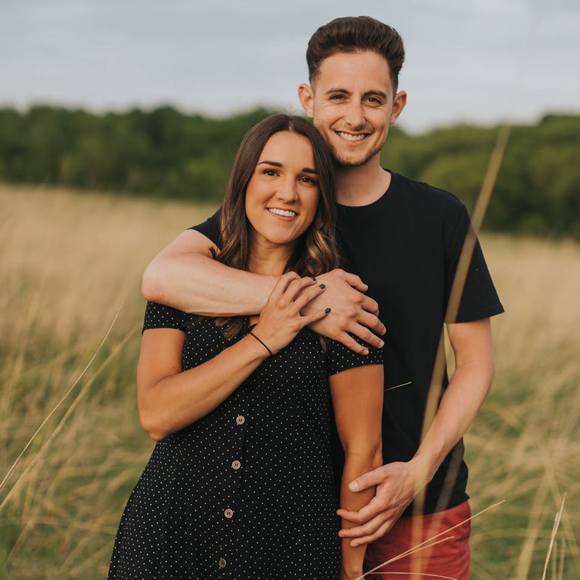 Profile Picture of Carly Bell (@carlyjbell) on Poshmark