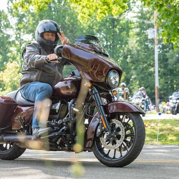 Profile Picture of David Batka (@davidbatgtp) on Poshmark