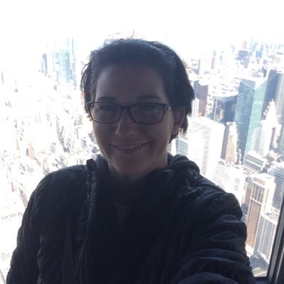 Profile Picture of Amanda Schell (@amandalynn1018) on Twitter
