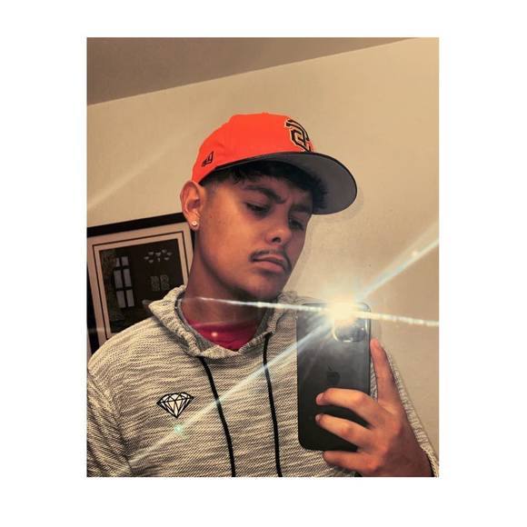 Profile Picture of Ivan Recendiz (@ivanrecendiz) on Poshmark