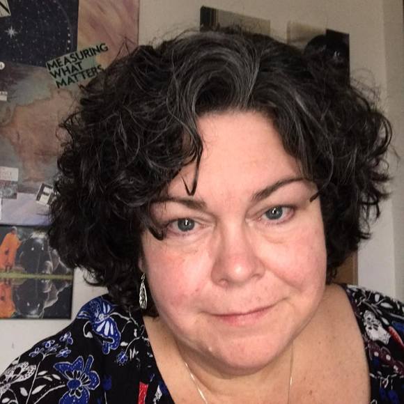Profile Picture of Karen Gould (@iveygould) on Poshmark