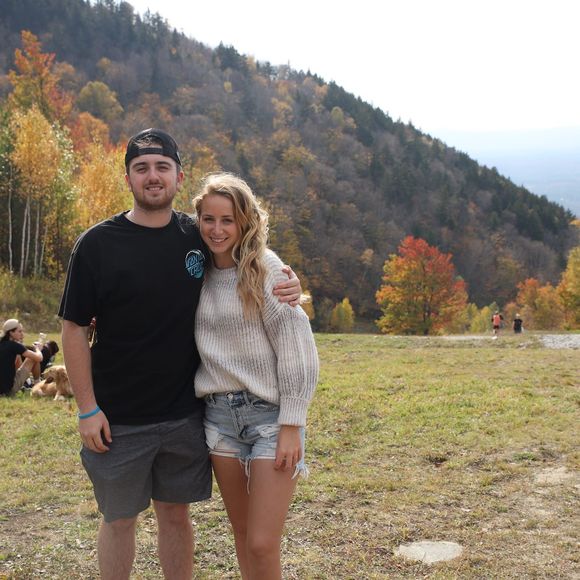 Profile Picture of Devon Callahan (@devoncallahan) on Poshmark