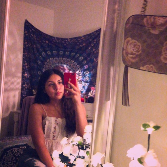Profile Picture of Mariana Bernal (@marianabg) on Poshmark