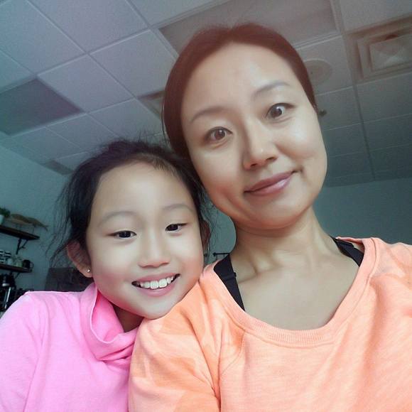 Profile Picture of Eunhee Kim (@ellyusa) on Poshmark