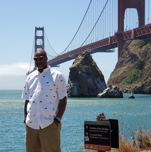 Profile Picture of Dedric Oree (@dedricoree) on Poshmark