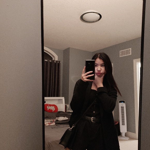 Profile Picture of Tiffany Trinh (@trblmeco) on Poshmark
