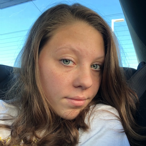 Kendall Gregory - Poshmark Profile Picture of Kendall Gregory (@kendallgrego205) on Poshmark