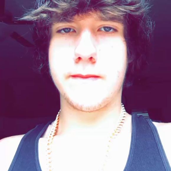 Profile Picture of Nïck Shãdøwëns (@slxme_bxlive) on Poshmark