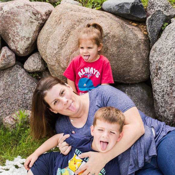 Profile Picture of Tina Oltvedt (@koltvedt) on Poshmark