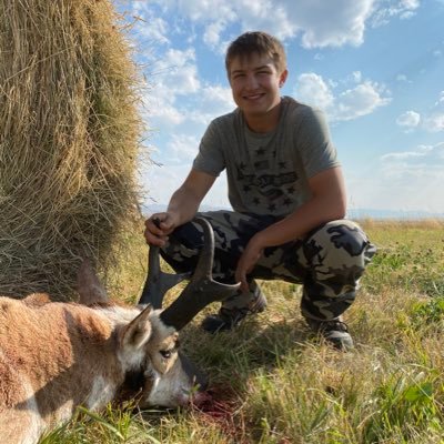 Profile Picture of N I C K  T I N D E R (@Kinder_Nick11) on Twitter