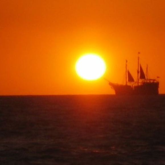 Profile Picture of Jim Field (@jim_field) on Poshmark