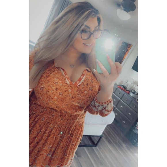 Profile Picture of Kara Glaski (@karaaag24) on Poshmark