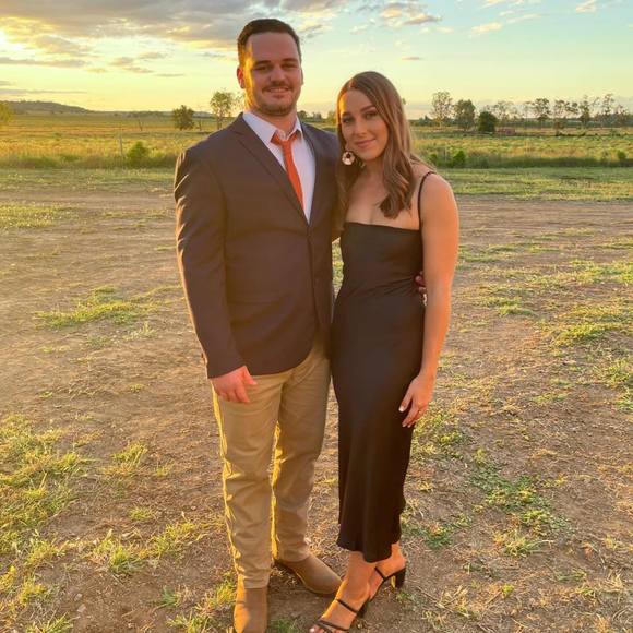 Profile Picture of Bronte Newling (@bnewling) on Poshmark