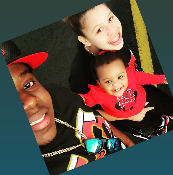 Profile Picture of Jay jay Guzman (@jayjayguzman) on Poshmark