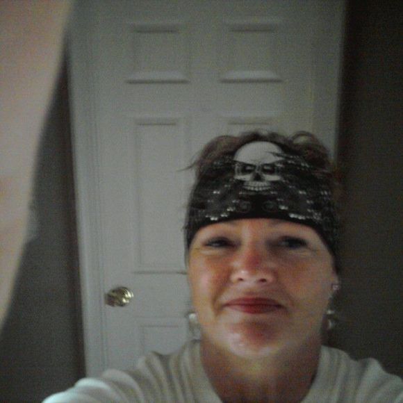 Profile Picture of Michelle Amaya (@wilma1955) on Poshmark