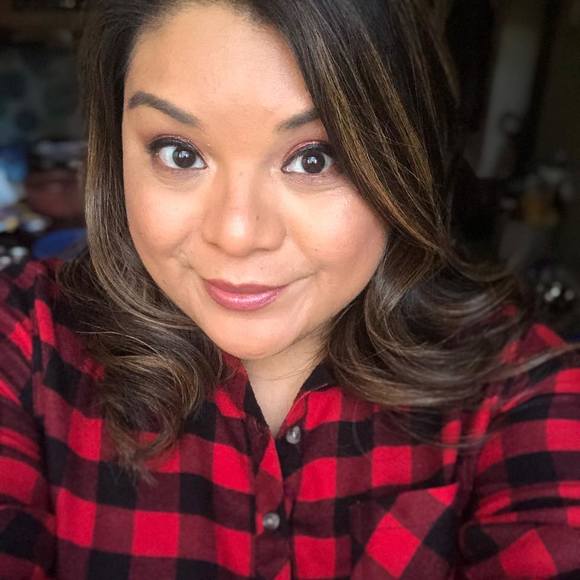 Profile Picture of Jodi Mcrae (@jodi_mcrae) on Poshmark