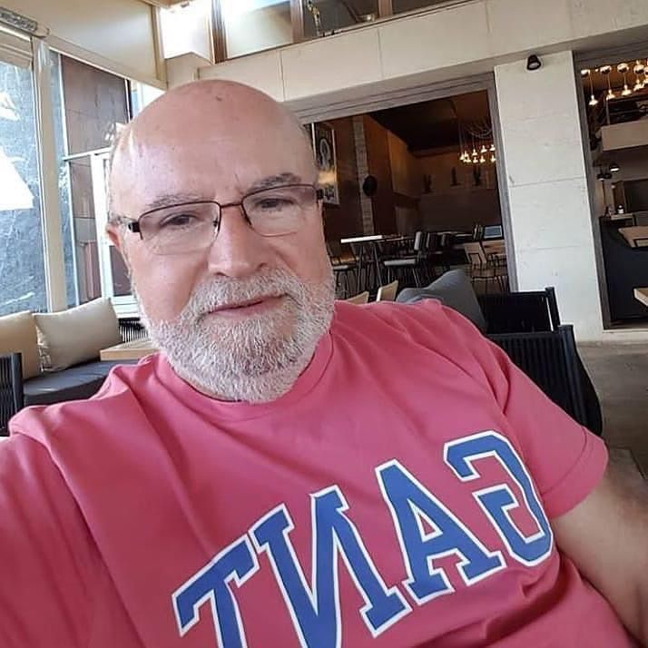 Profile Picture of Robert (@robertsrobb1) on Tiktok
