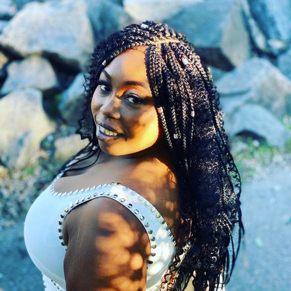 Profile Picture of Bianca Edwards (@preciousizme99) on Poshmark
