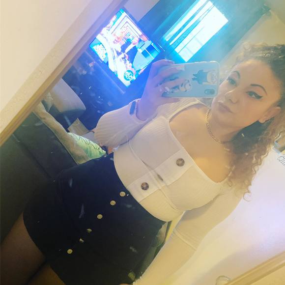 Profile Picture of Christina Stasio (@uhohitsztinax3) on Poshmark
