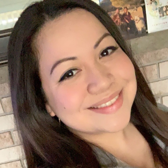 Profile Picture of Tatiana Alvarez (@tatianamari23) on Poshmark