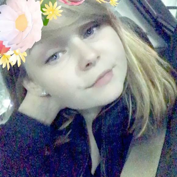 Profile Picture of Opha Opal (@hana113) on Poshmark