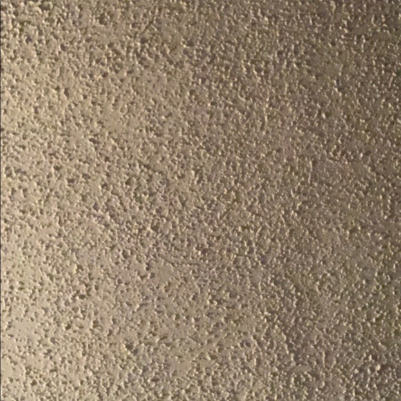 Profile Picture of Cassandra Tullar (@curlyann524) on Poshmark