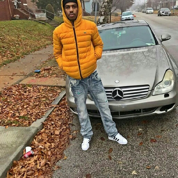 Profile Picture of Dionys Stevens (@durkz) on Poshmark