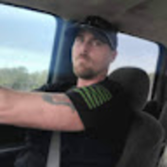 Profile Picture of Terence Speers (@terencespeers) on Poshmark