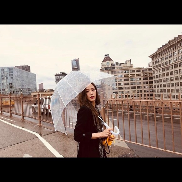 Profile Picture of Manfei Jiang (@manfeijiang) on Poshmark