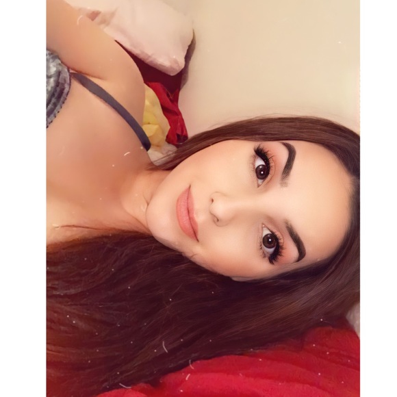 Profile Picture of Danielle Pruitt (@itsdaniella97) on Poshmark