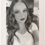 Profile Picture of 𝓨𝓿𝓮𝓽𝓽𝓮 𝓡𝓸𝓭𝓻𝓲𝓰𝓾𝓮𝔃-𝓒𝓸𝓻𝓮𝓵𝓵𝓪 (@yvettefina) on Instagram