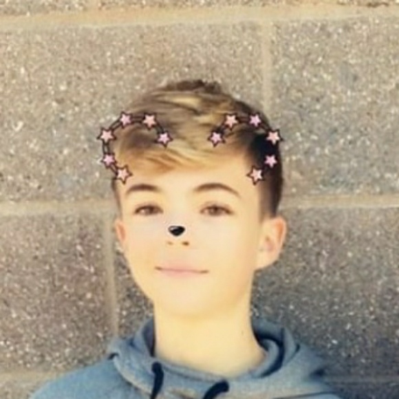 Daelen Degarmo - Poshmark Profile Picture of Daelen Degarmo (@zxnekiller) on Poshmark