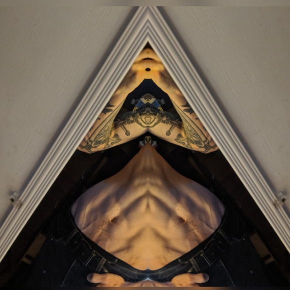 Profile Picture of Zarin Reischman (@zreischman93) on Poshmark