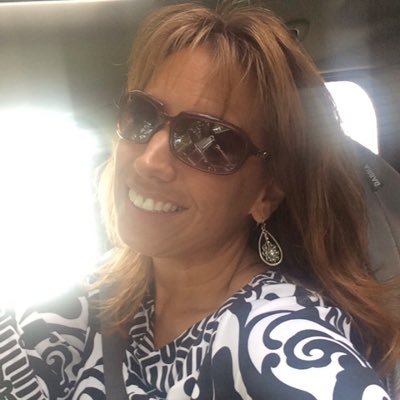 Profile Picture of Lori Ewald (@L416E) on Twitter