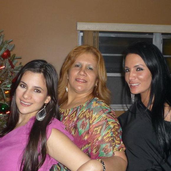 Profile Picture of Rosa Carratala (@rosamc62) on Poshmark