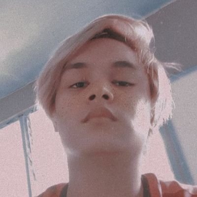 Profile Picture of 🍜 | 𝕔𝕙𝕒𝕣𝕝𝕖𝕤 (@itsuKEY_) on Twitter