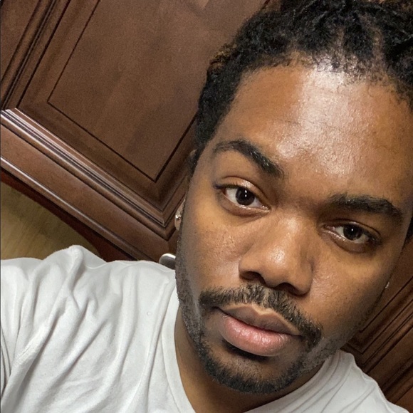 Profile Picture of Zachary Mcclure (@mcclure_zachary) on Poshmark