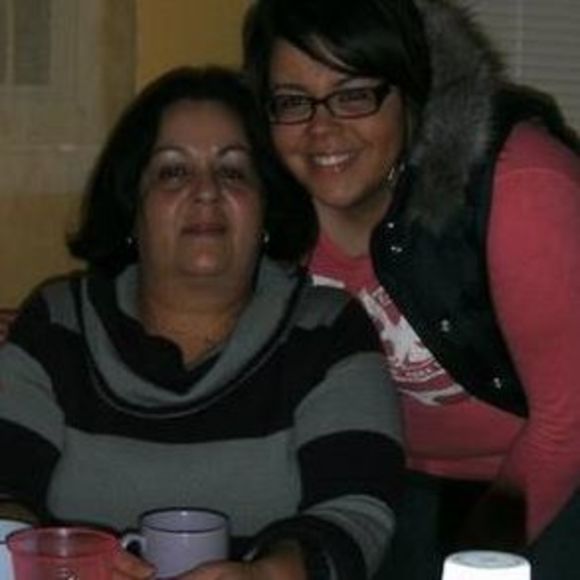 Profile Picture of Noelia Zamora (@enzeeisbeauty) on Poshmark