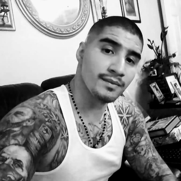 Profile Picture of Felix Almanza (@falmanzajr89) on Poshmark