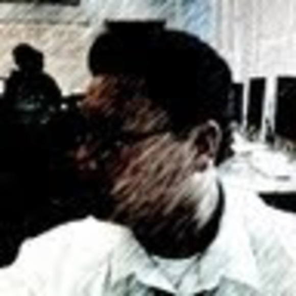 Profile Picture of Andrew Remington (@aremington21) on Poshmark