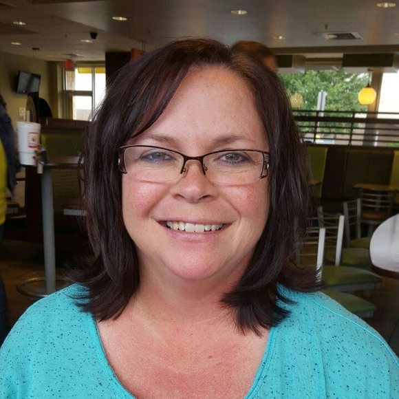 Profile Picture of Deborah Mitchell (@dmitch7399) on Poshmark